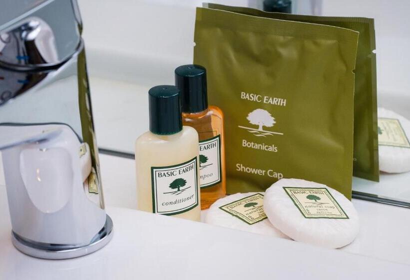 חדר משפחתי דלוקס, Commercial Golf Resort