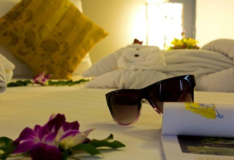 Номер Стандарт Вид на Город, On Hotel Phuket   Sha