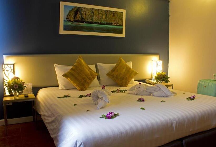 Номер Стандарт Вид на Город, On Hotel Phuket   Sha