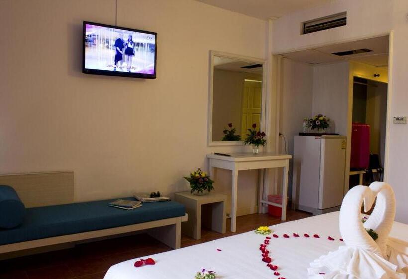 Номер Deluxe с Балконом, On Hotel Phuket   Sha