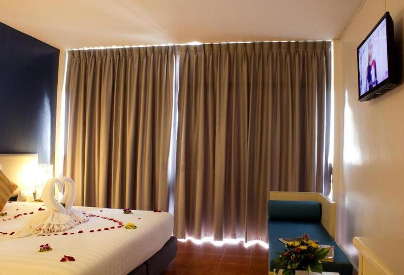 Номер Deluxe с Балконом, On Hotel Phuket   Sha