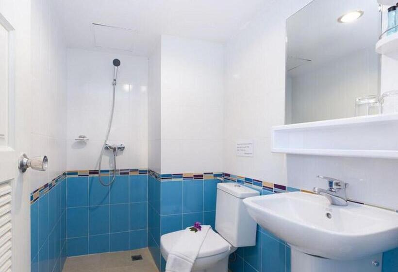 Семейное Студио, On Hotel Phuket   Sha