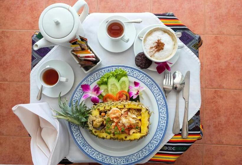 Номер Deluxe с Балконом, On Hotel Phuket   Sha