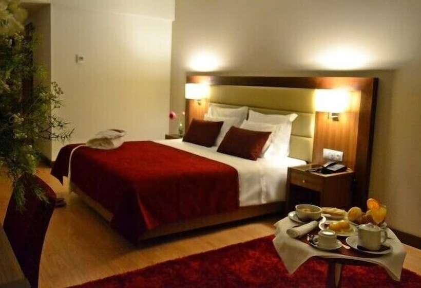 Президентский Люкс, Placido Hotel Douro   Tabuaco