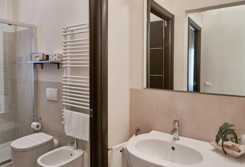 クラシックジュニアスイート, Rouge Hotel International