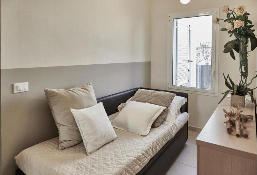 クラシックジュニアスイート, Rouge Hotel International