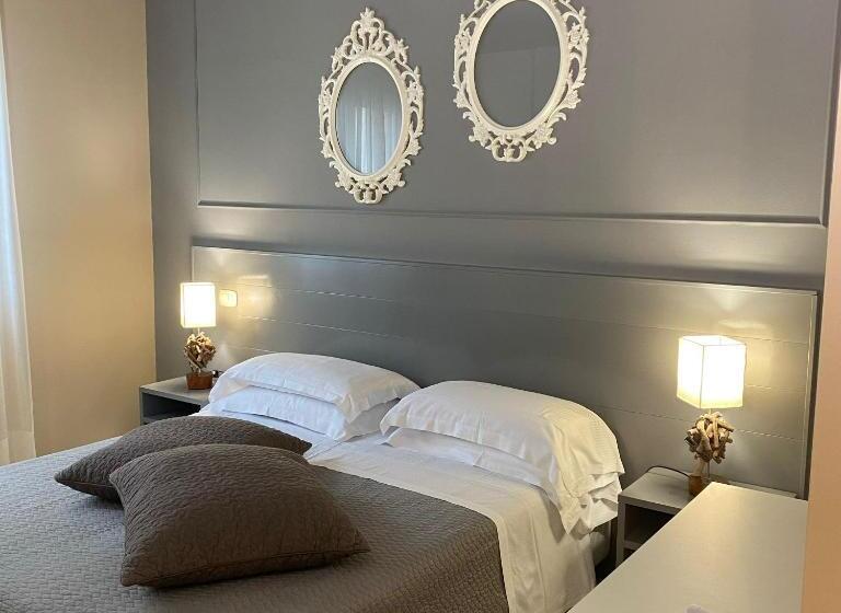 スタンダードルーム, Rouge Hotel International