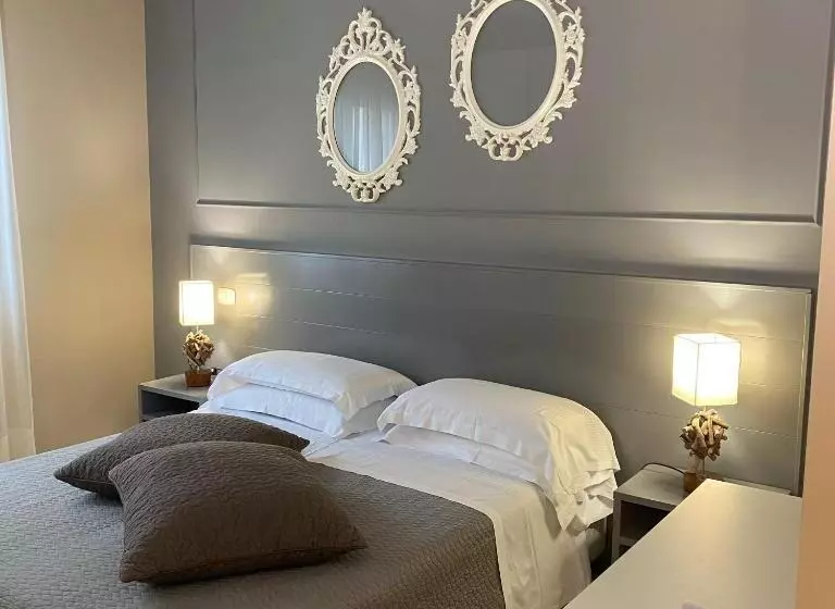 スタンダードルーム, Rouge Hotel International