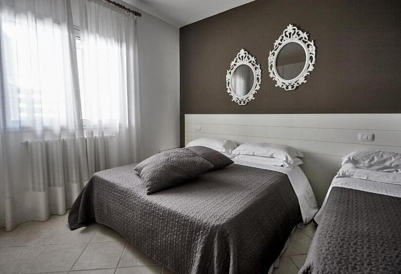 スタンダードルーム, Rouge Hotel International