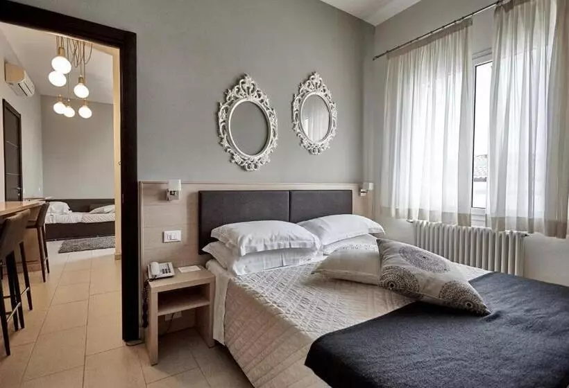 一ベッドルームエクゼクティブアパートメント, Rouge Hotel International