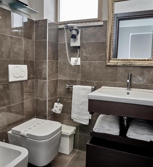 エコノミールーム, Rouge Hotel International