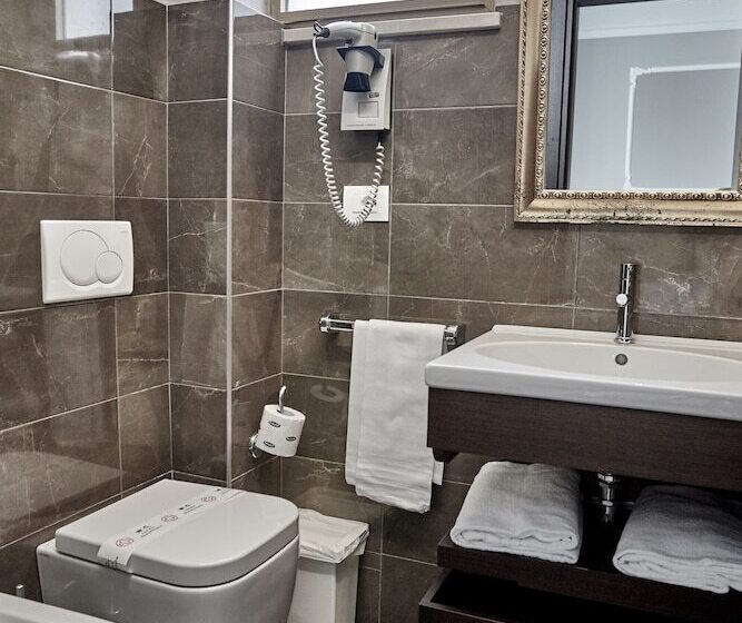 オーシャンビュースタンダードルーム, Rouge Hotel International