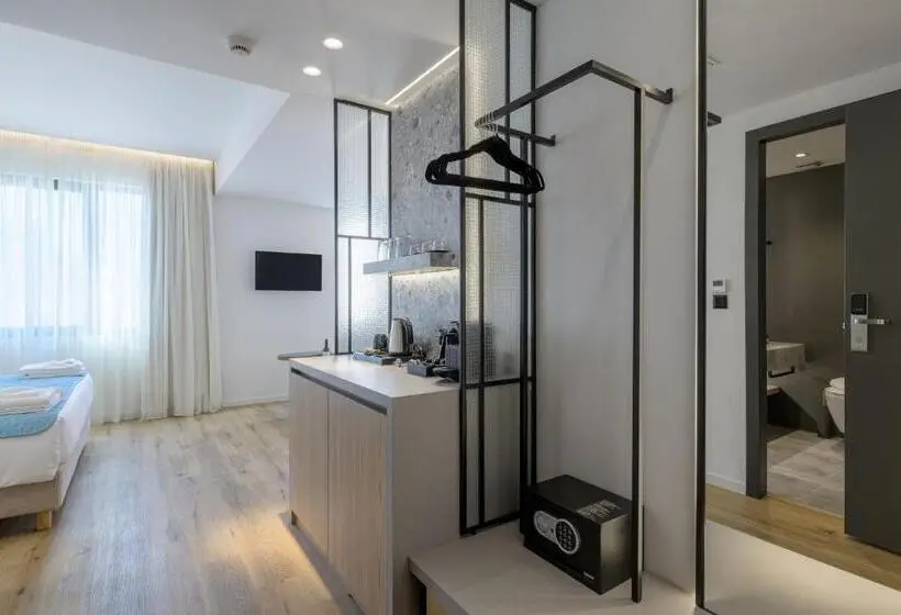 スイート, Acropolis Magenta Luxury Suites
