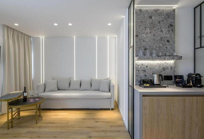 סוויטה, Acropolis Magenta Luxury Suites