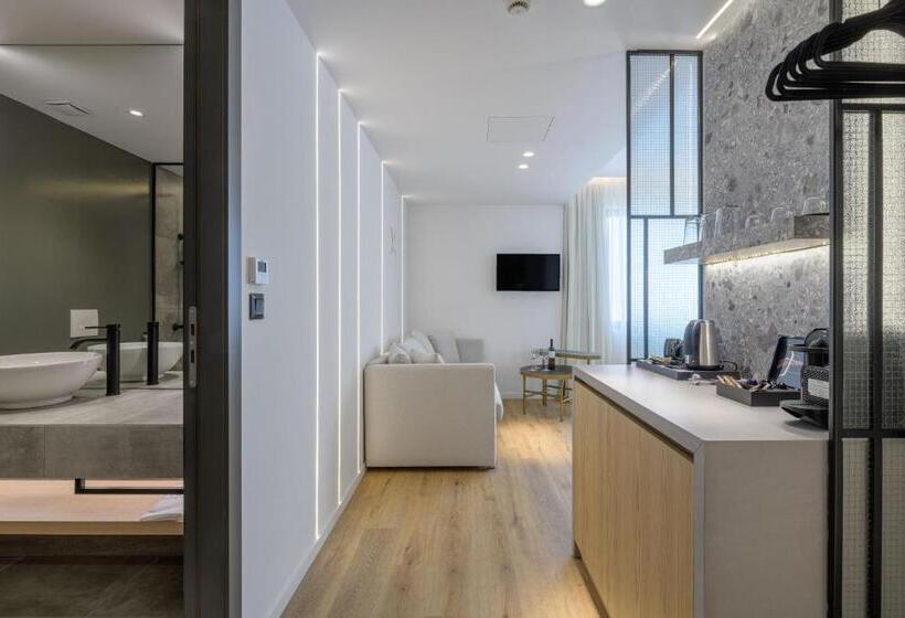 스위트, Acropolis Magenta Luxury Suites