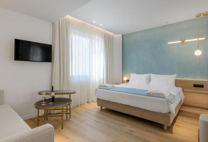 סוויטה, Acropolis Magenta Luxury Suites