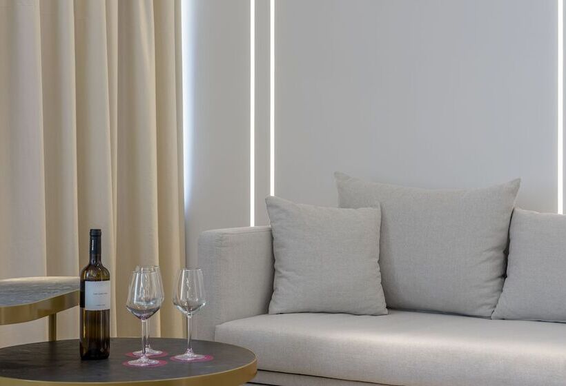 סוויטה, Acropolis Magenta Luxury Suites