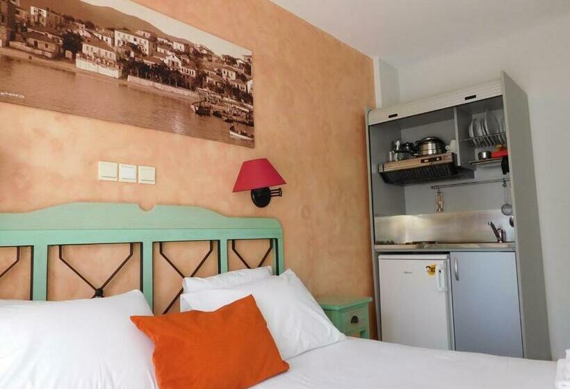 标准间, Limenaria Beach