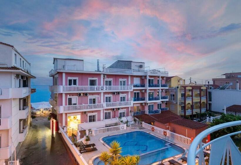 スタンダードトリプルルーム, Limenaria Beach