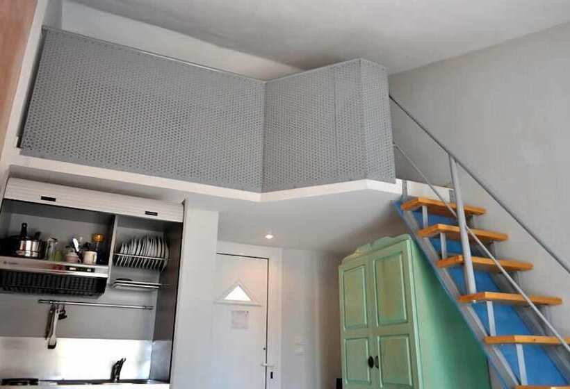 スタンダードトリプルルーム, Limenaria Beach