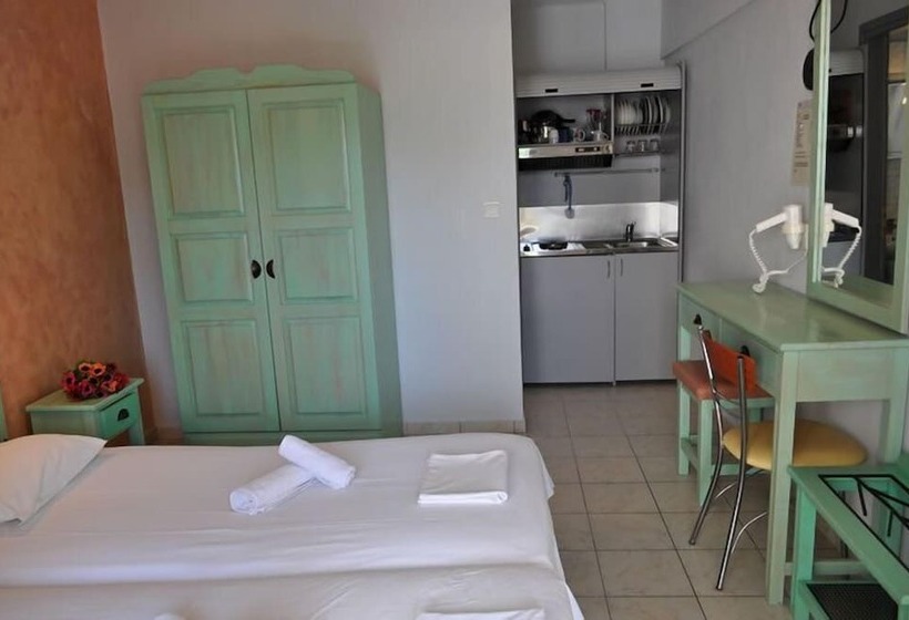 スタンダードルーム, Limenaria Beach