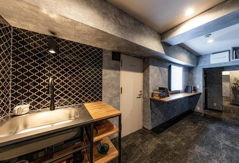 标准工作室, Inn The Omotesando