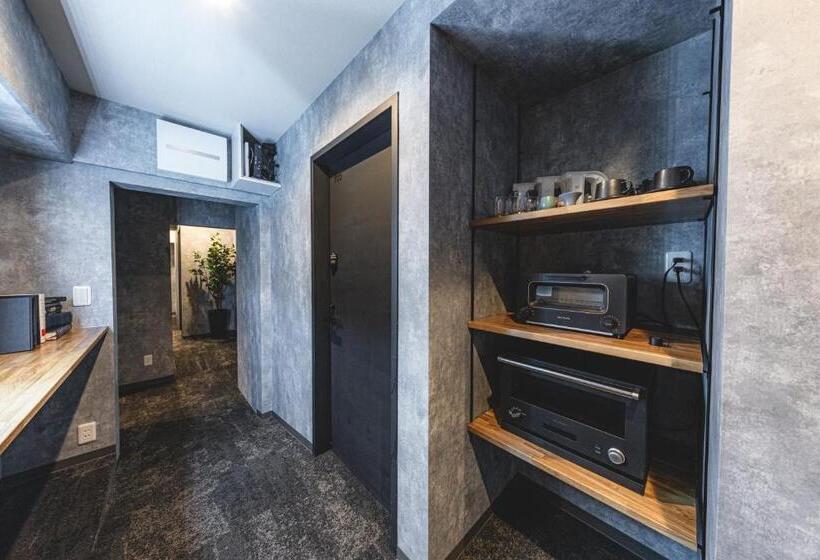 标准工作室, Inn The Omotesando