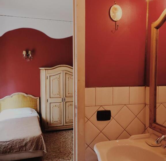 标准三人间, Abali  Gran Sultanato