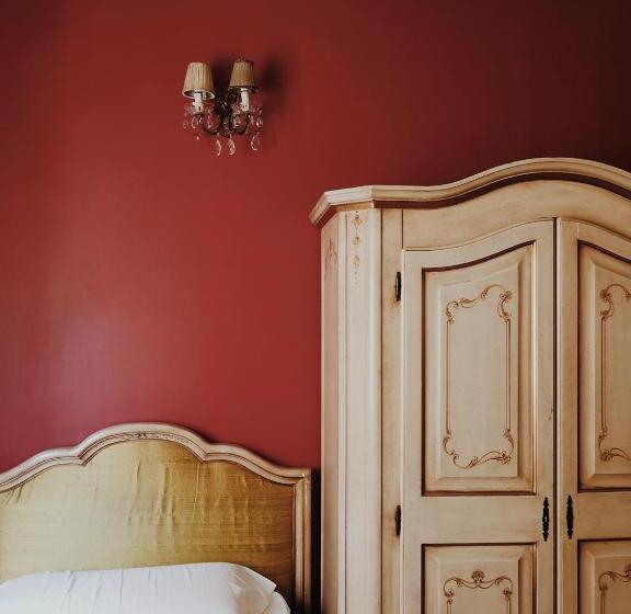 标准三人间, Abali  Gran Sultanato