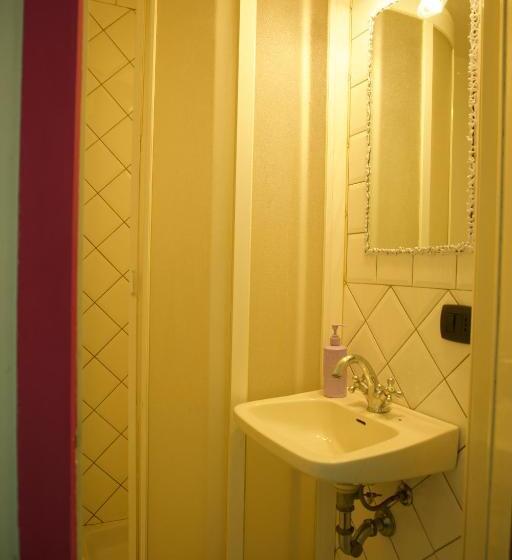 标准单人间, Abali  Gran Sultanato