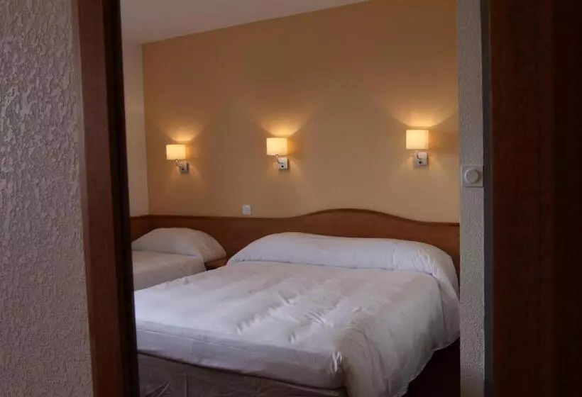 スタンダードトリプルルーム, Brit Hotel Confort Villeneuve Sur Lot