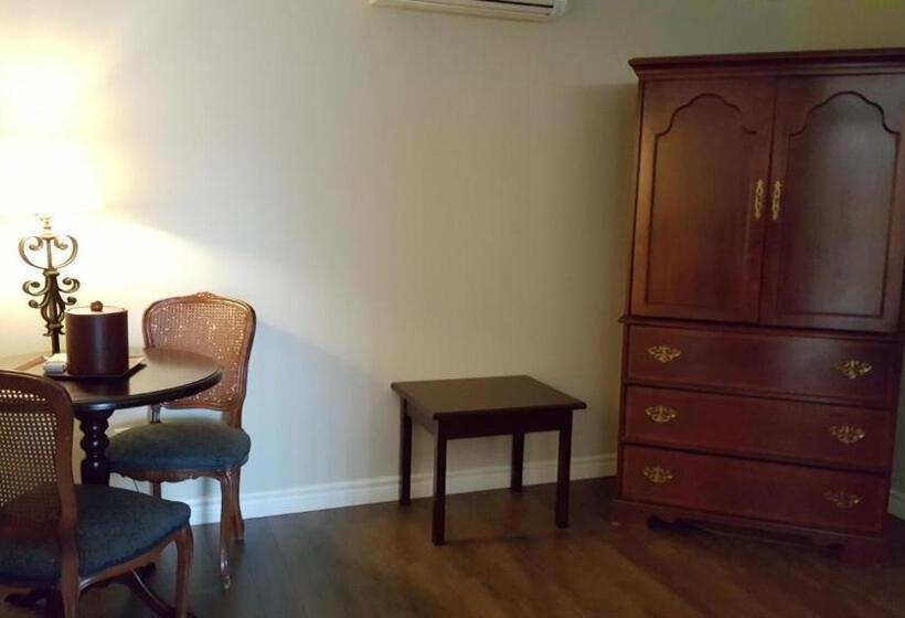 סוויטה, Duvernay Studios And Suites