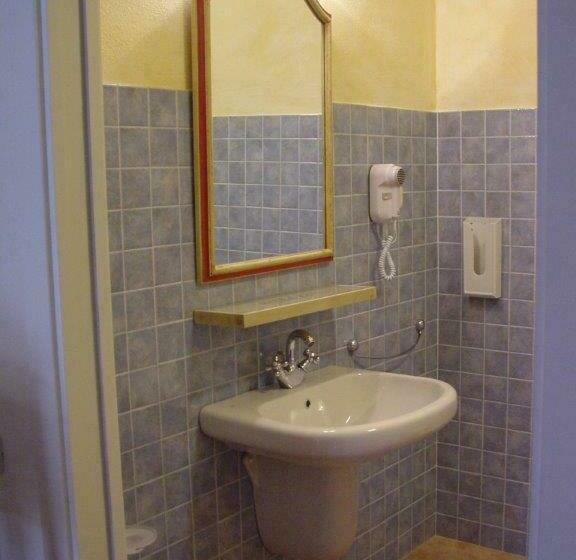 标准间带漩涡浴缸, Adda