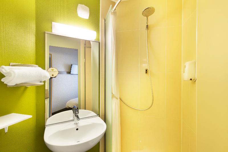 Номер Стандарт, B&b Hotel Lyon Saint Bonnet Mi Plaine