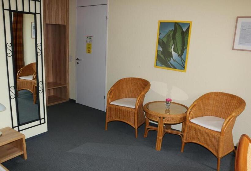 غرفة قياسية فردية, & Bildungszentrum Matt