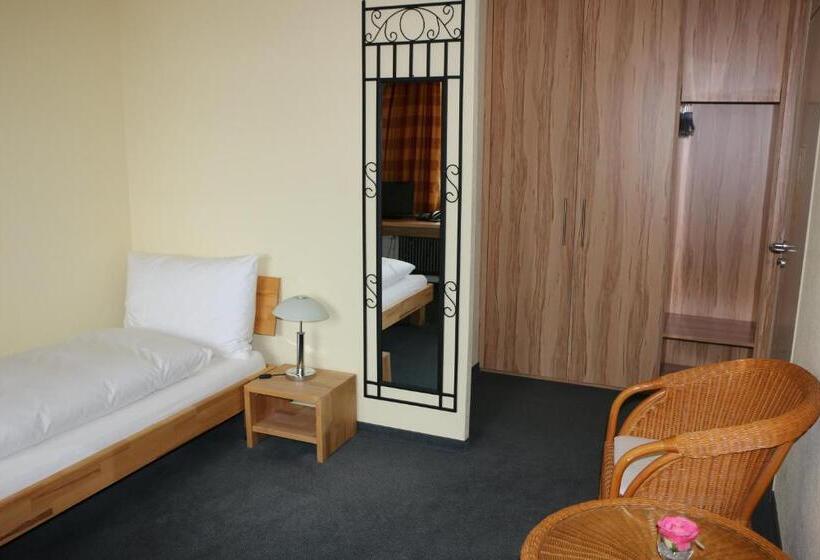 غرفة قياسية فردية, & Bildungszentrum Matt