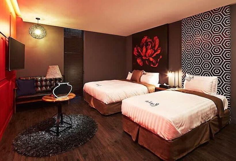 Номер Deluxe, Boutique 9