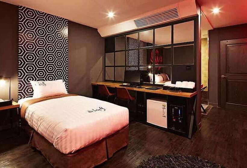 Номер Deluxe, Boutique 9