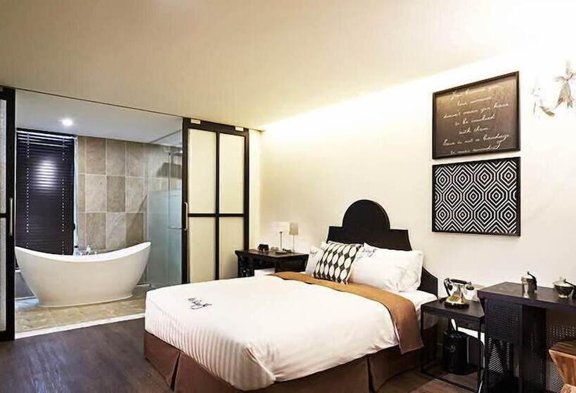 Номер Deluxe, Boutique 9