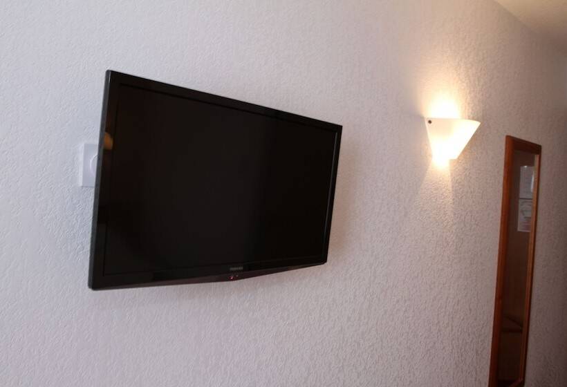 스탠다드 트리플 룸, Brit Hotel Confort Villeneuve Sur Lot