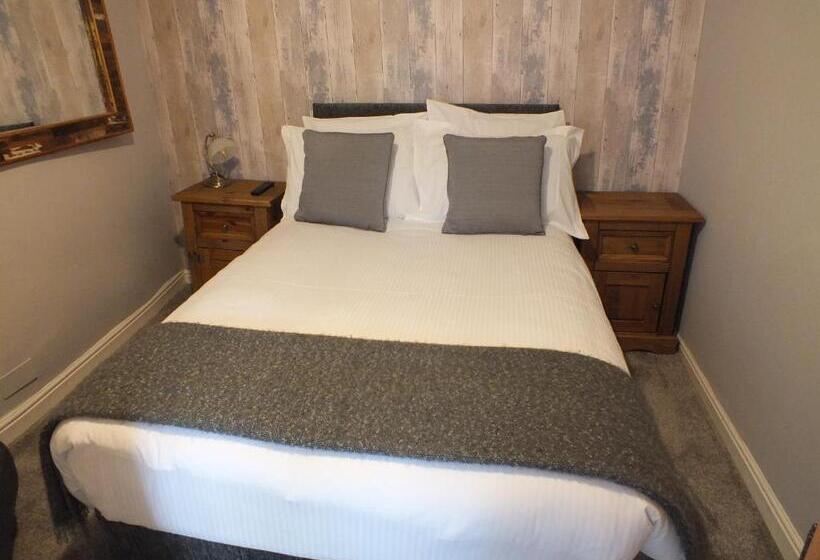 コンフォートルーム, Devonshire Arms Inn