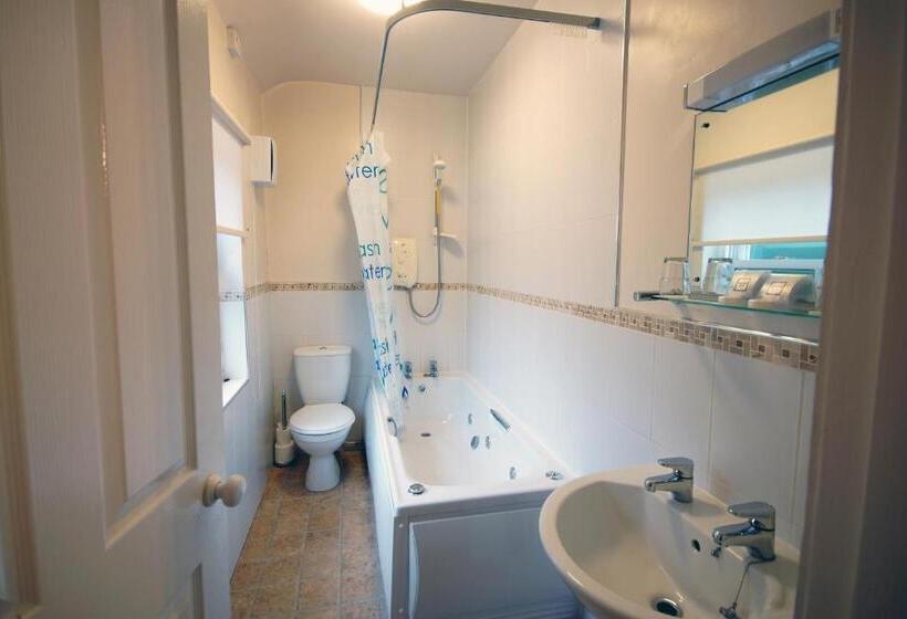 スタンダードルーム, Devonshire Arms Inn