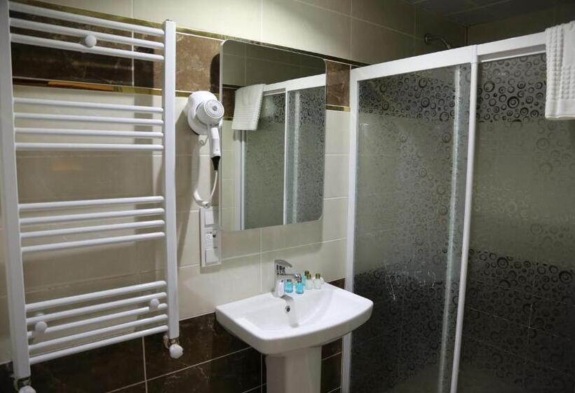 اتاق استاندارد, Grand Sera