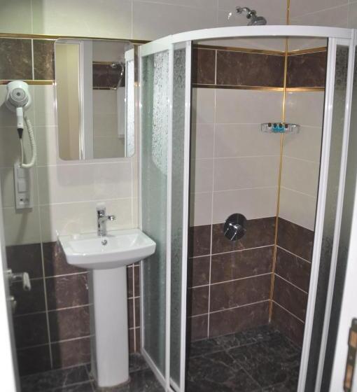 اتاق استاندارد یک نفره, Grand Sera