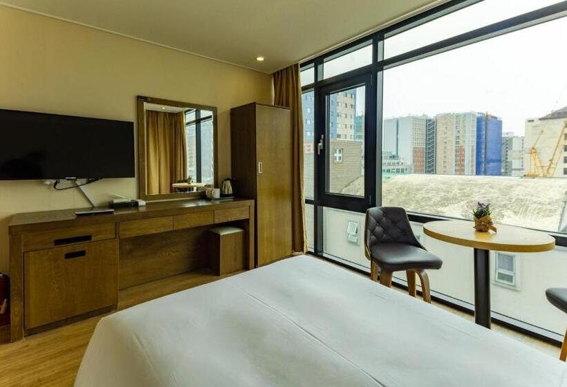 غرفة قياسية, Haema