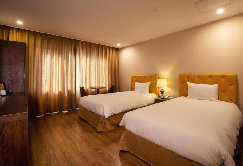 غرفة قياسية, Haema