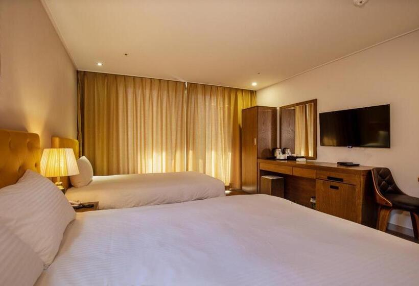 غرفة ديلوكس, Haema