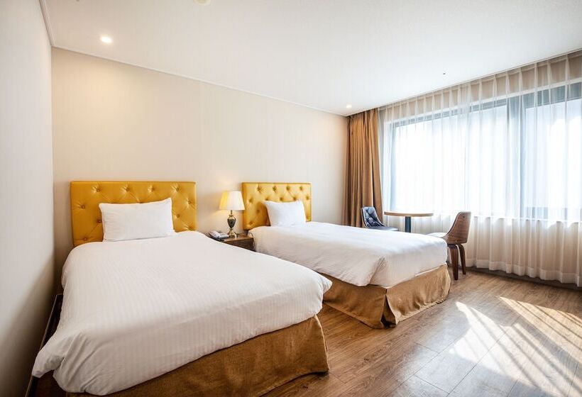 غرفة قياسية, Haema