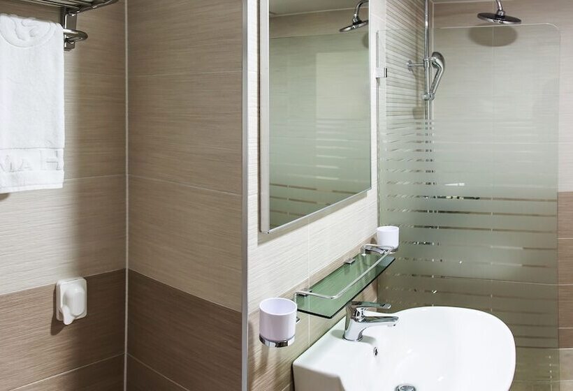 غرفة ديلوكس, Haema