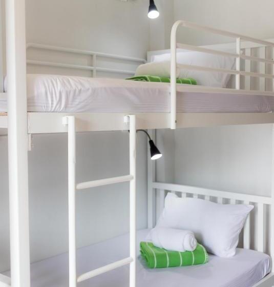 발코니가 있는 4인용 스탠다드 룸, Krabi Pitta House